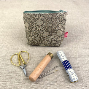Accessory Purse & Sewing Up Set