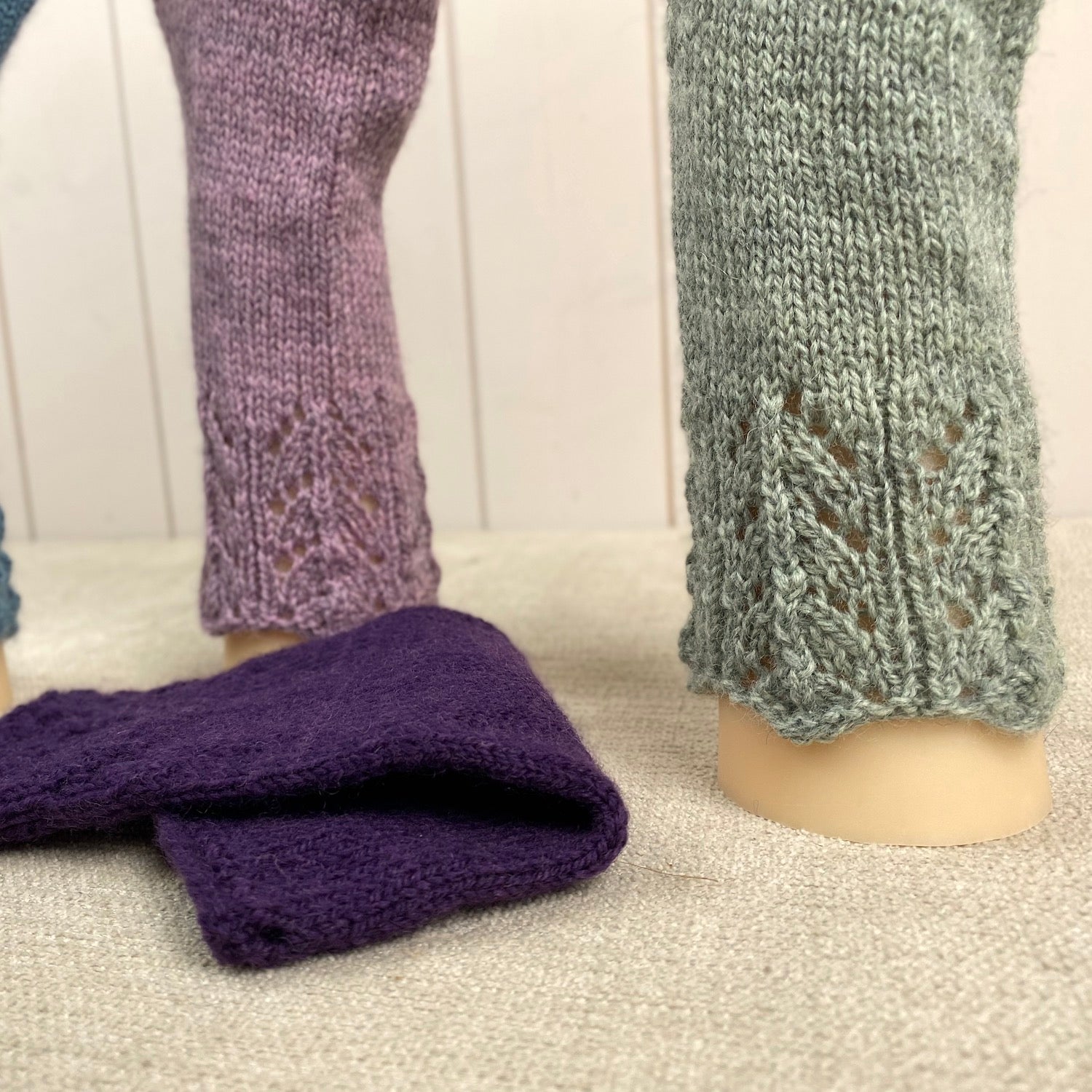 Lace Design Handwarmers Knitting Kit
