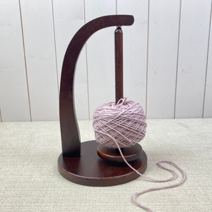 Magnetic Yarn Holder