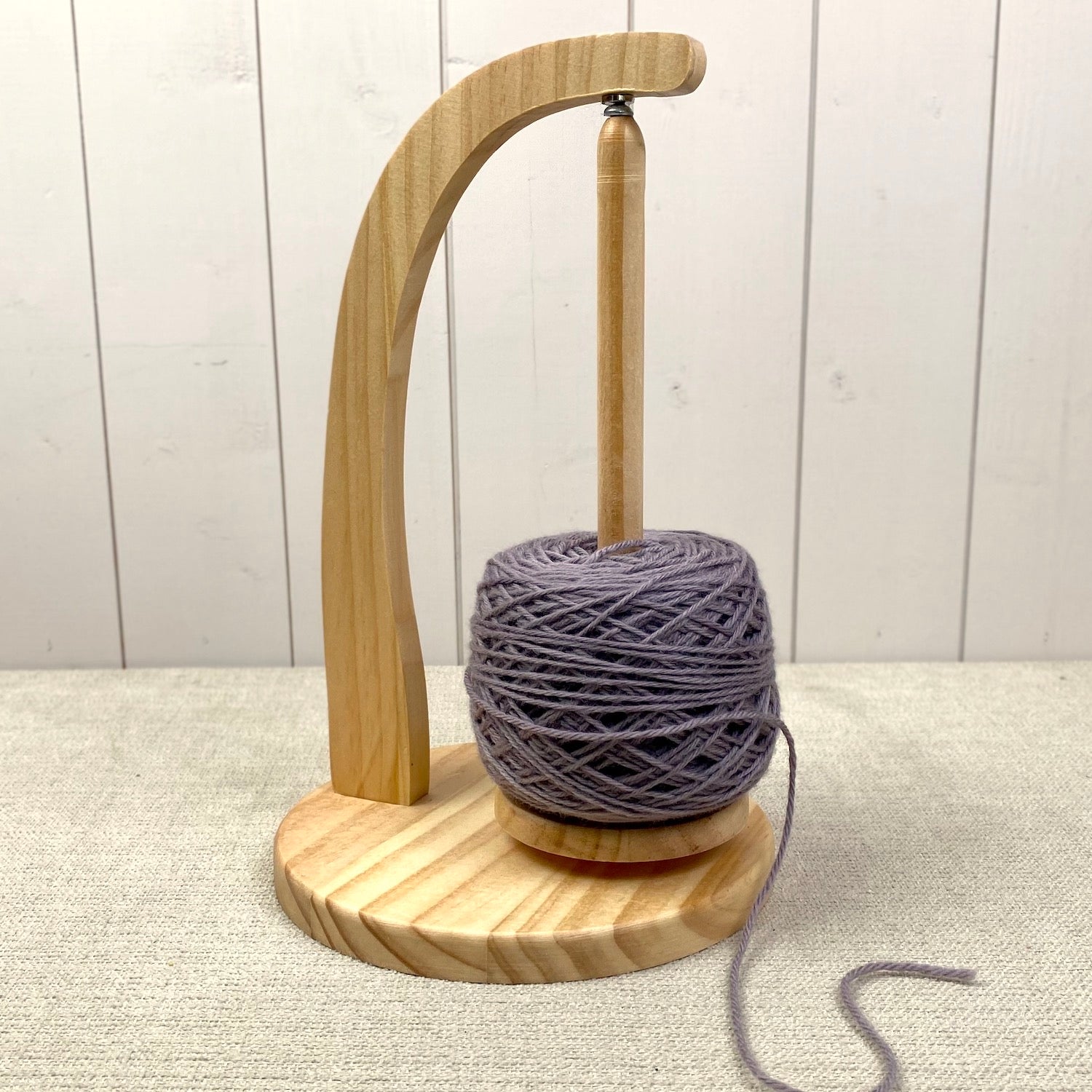 Magnetic Yarn Holder