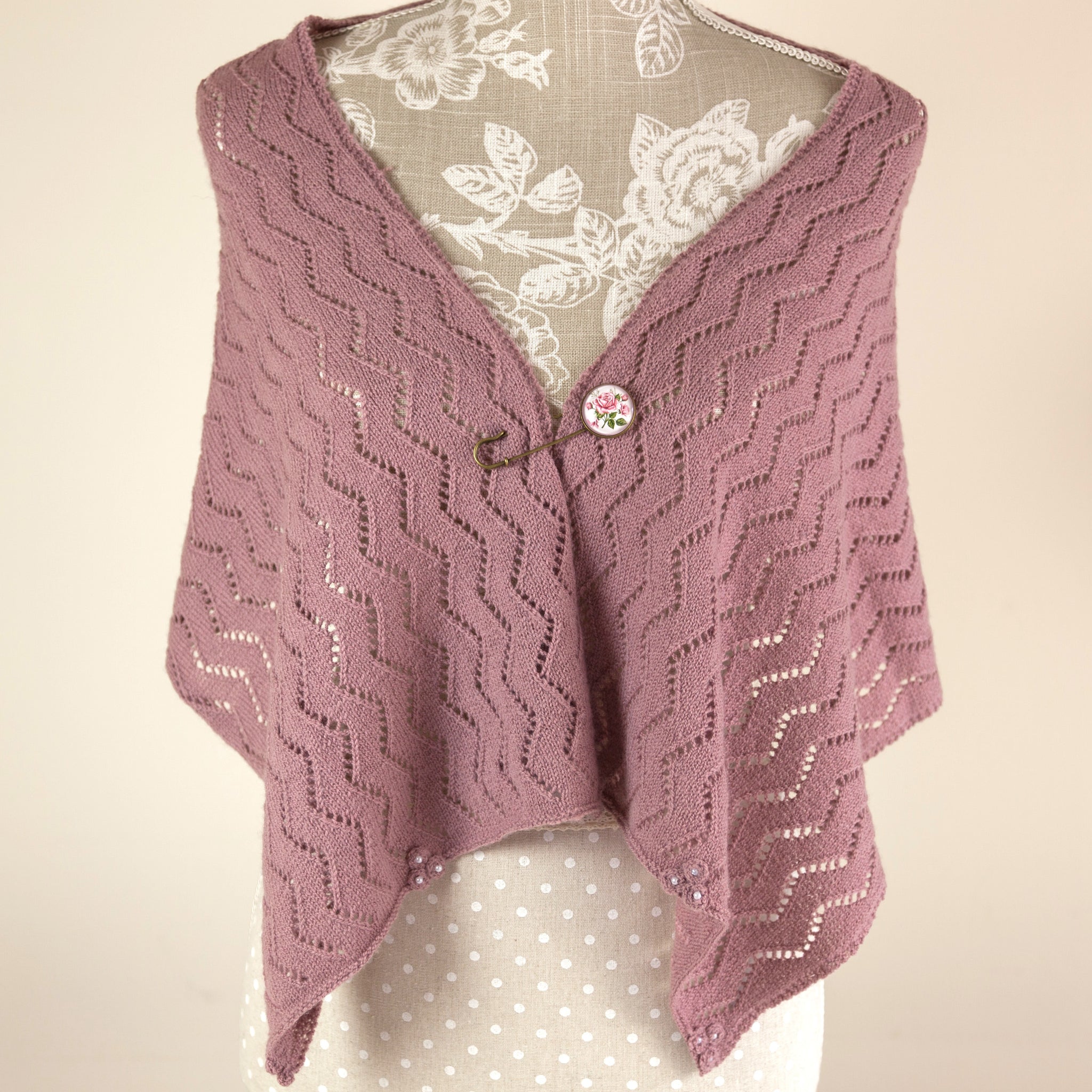 Flower Cluster Shoulder Wrap(free download)