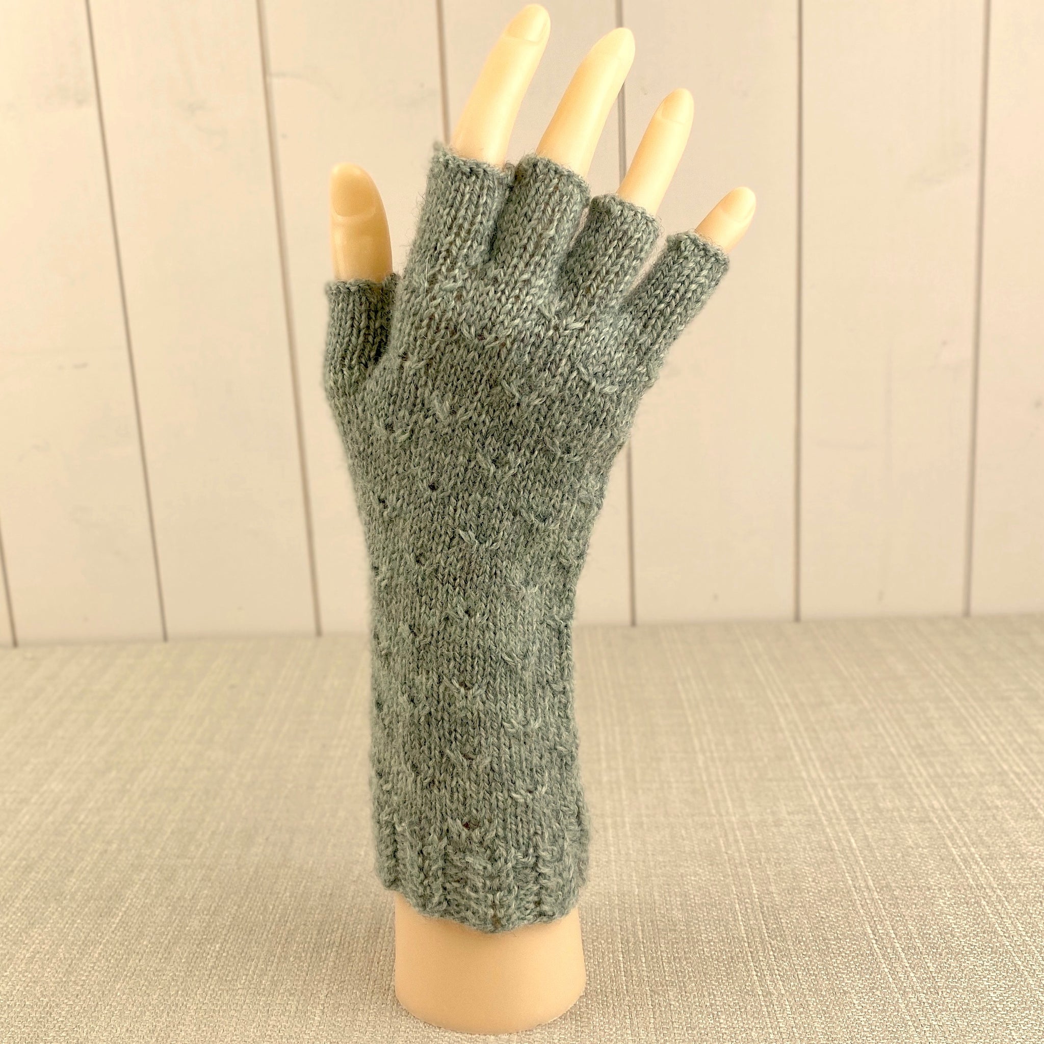 Half Finger Cable Gloves Knitting Kit