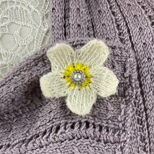'Summer Breeze' Jasmine in Bloom Flower Brooch Knitting Kit